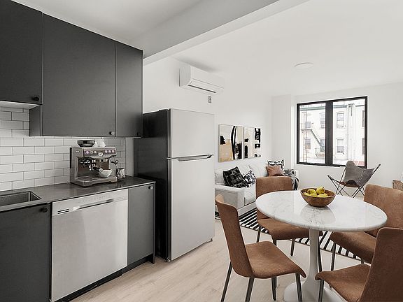 3rd image of 314 Cornelia St #4B