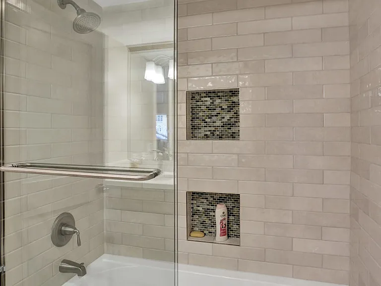 2866 NE 30th St #3 — Photo 36