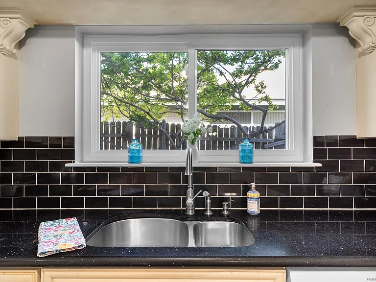 2121 Sunrise Trl — Photo 16