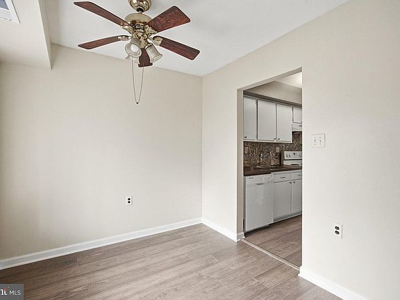 5th image of 804 Timber Crk