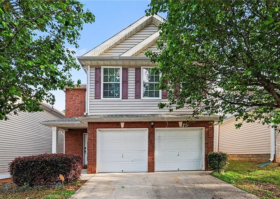 1st image of 1821 Roble Dr