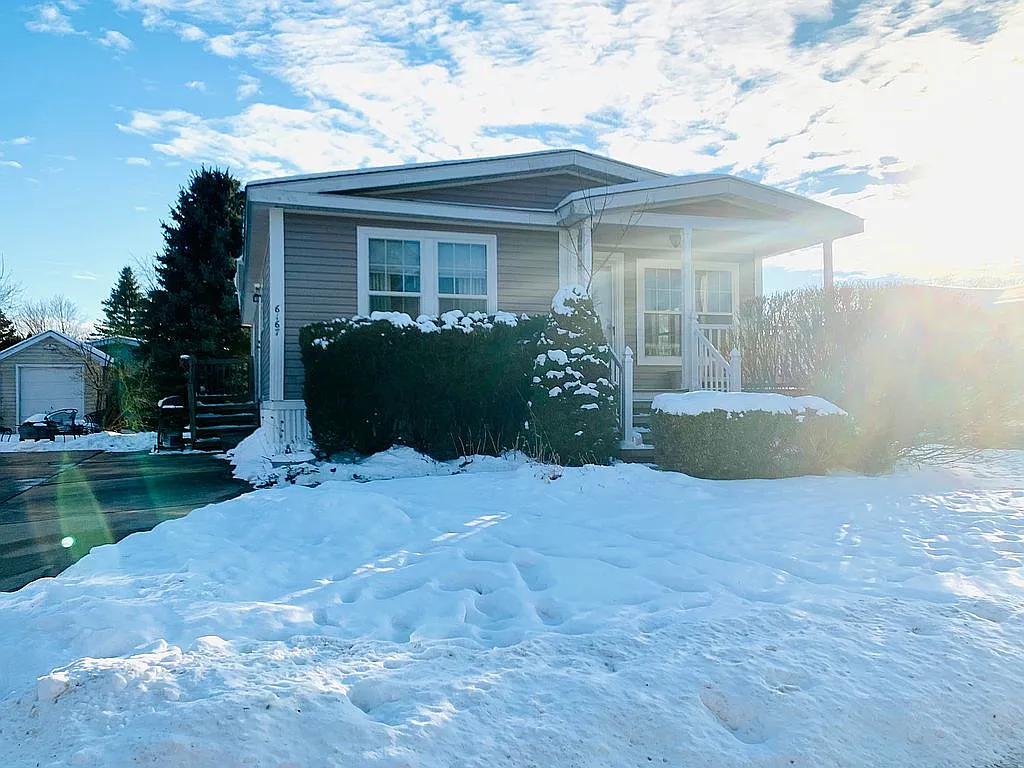 6167 Bentwood Cir E photo 1