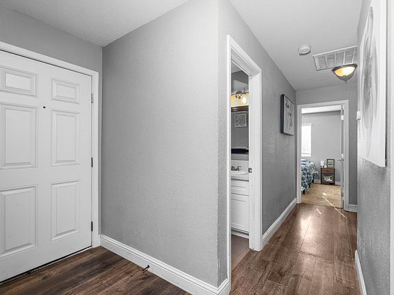 4th image of 10448 Hartford Court