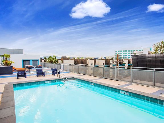 5th image of 11059 McCormick St #413M