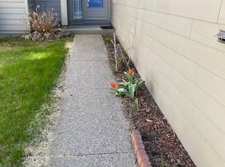 628 Watersedge Dr, Ann Arbor, MI