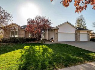 409 Killarney Rd, Iowa City, IA 52246