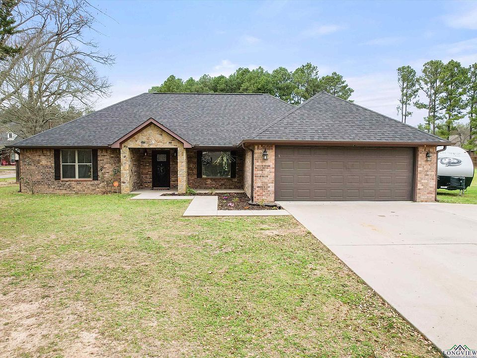 1st image of 135 Heather Ln