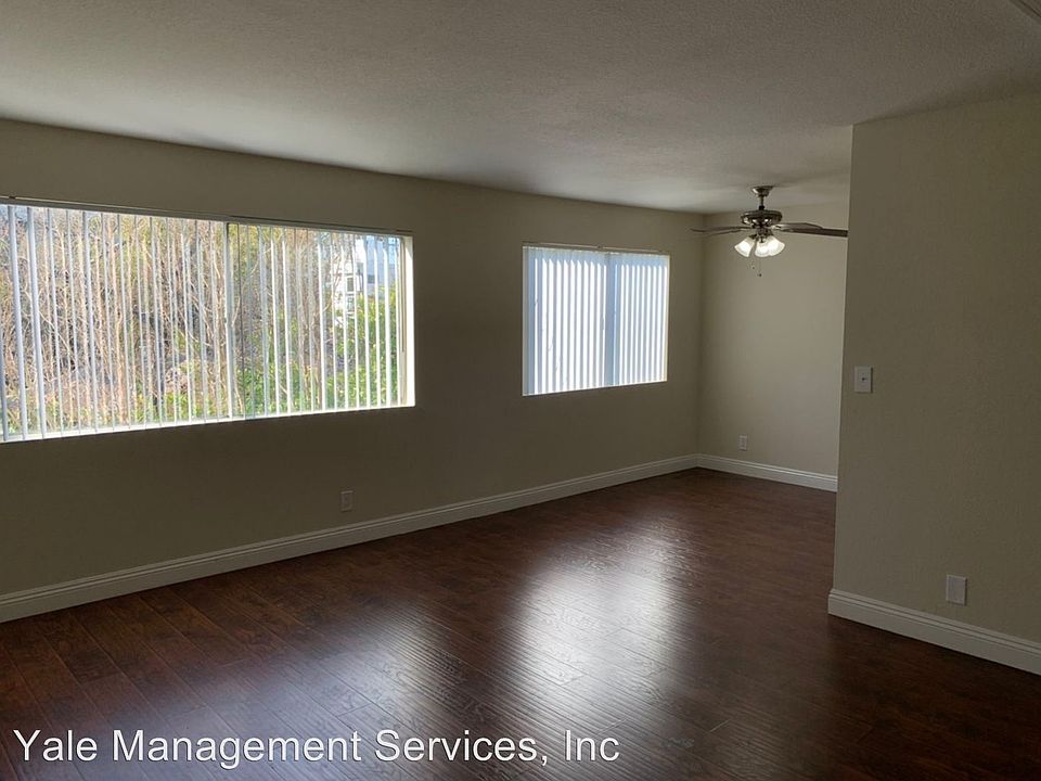 1st image of 13138 Moorpark St APT 25