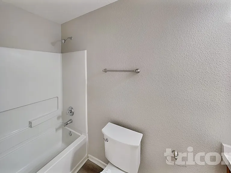 8039 Retreat Ln — Photo 8