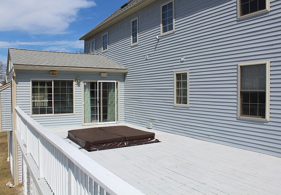 2nd image of 12 Deer Ln