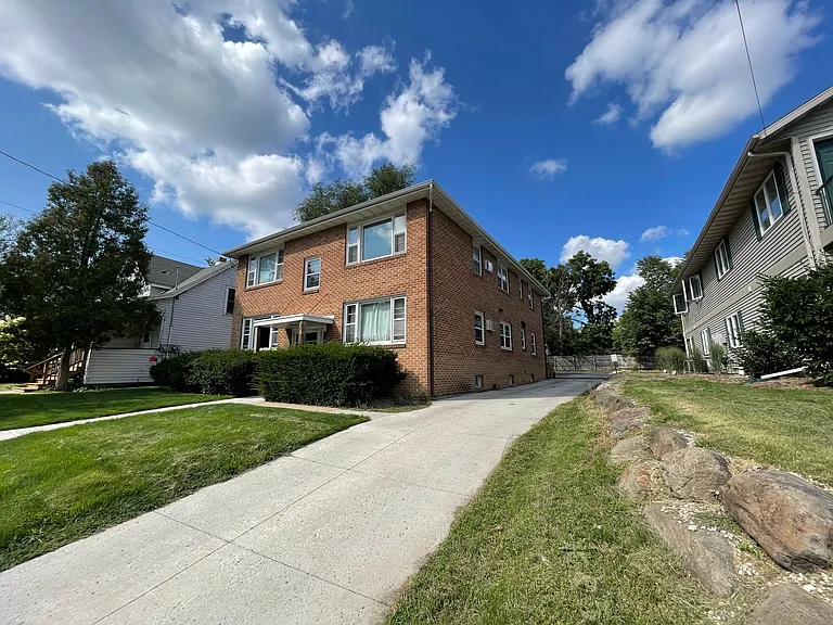 3316 Milwaukee St — Photo 8