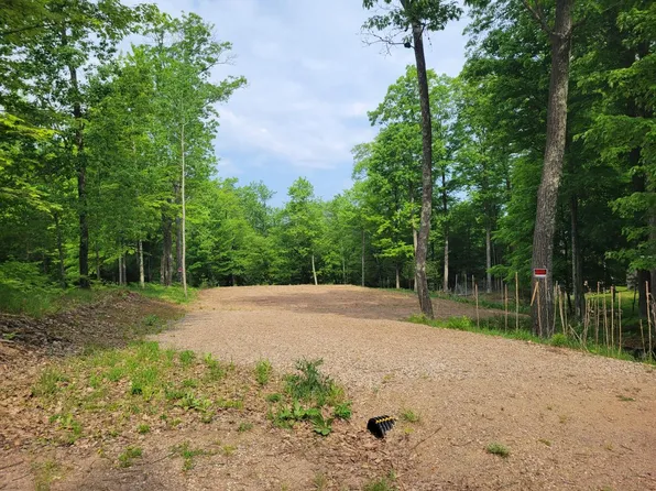 8123 Star Dr, Minocqua, WI 54548