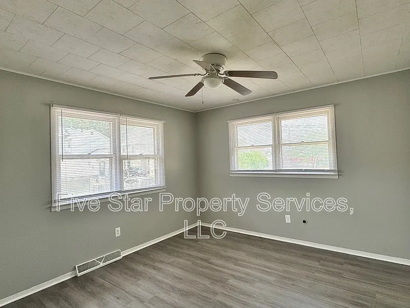 Building Photo - 629 W Washington St #4