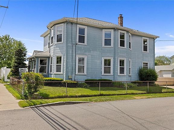 3rd image of 205 Pawtuxet Ave