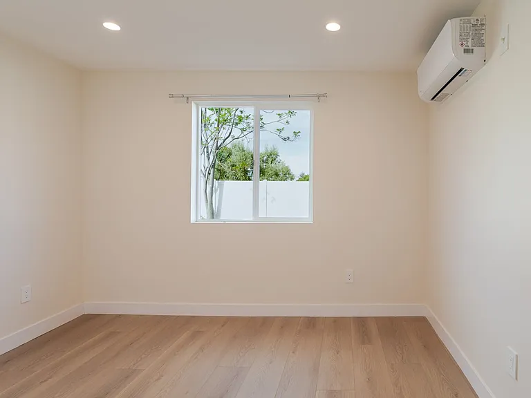 10421 Pinyon Ave — Photo 15