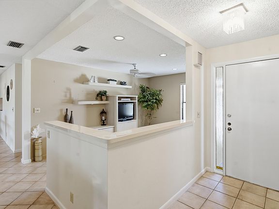 4th image of 5896 Forest Grove Drive #4