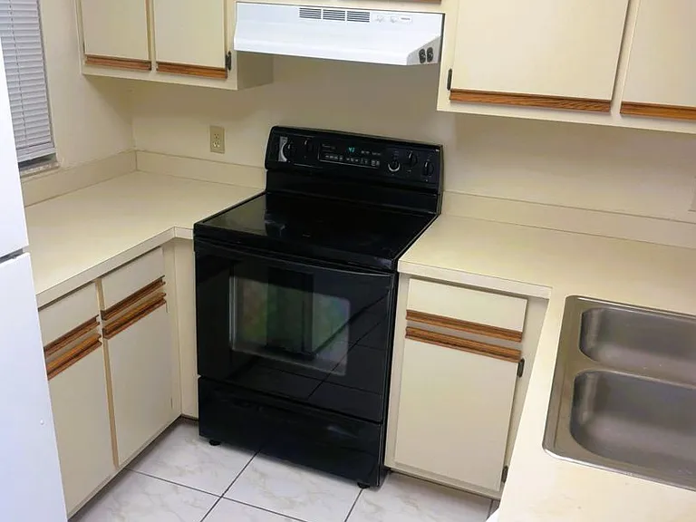 26485 Rampart Blvd #A — Photo 4