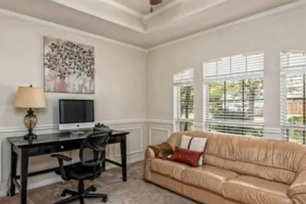 904 Oakmont Dr — Photo 12