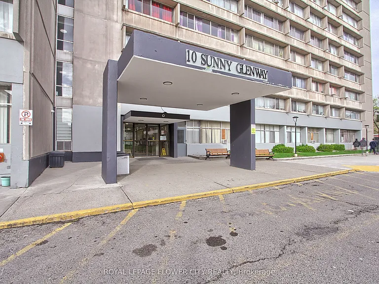 10 Sunny Glen Cres #909 — Photo 4