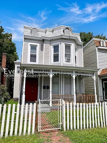 1204 N 20th St Photo 1