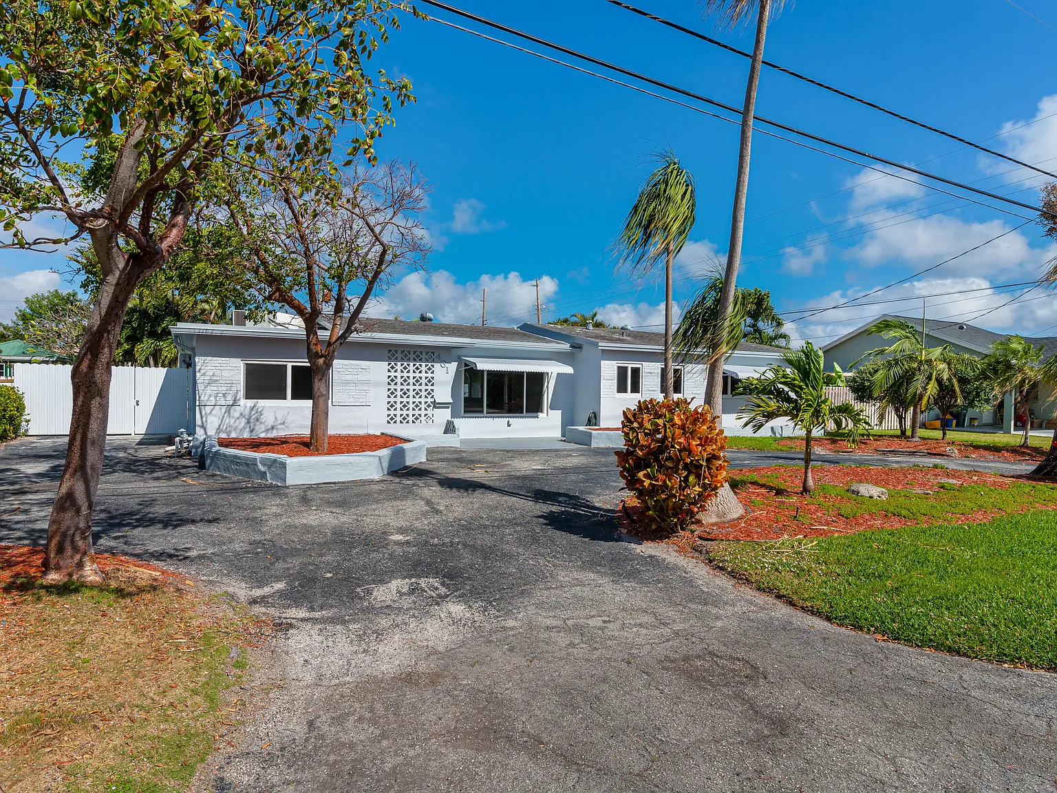 4 bed, 2.0 bath, 1794 sqft, $4,999 — Photo 2