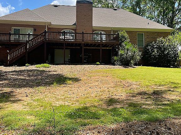4th image of 1050 Stonebridge Cir