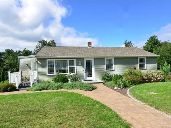 8 Linda Lane, Thompson, CT 06255