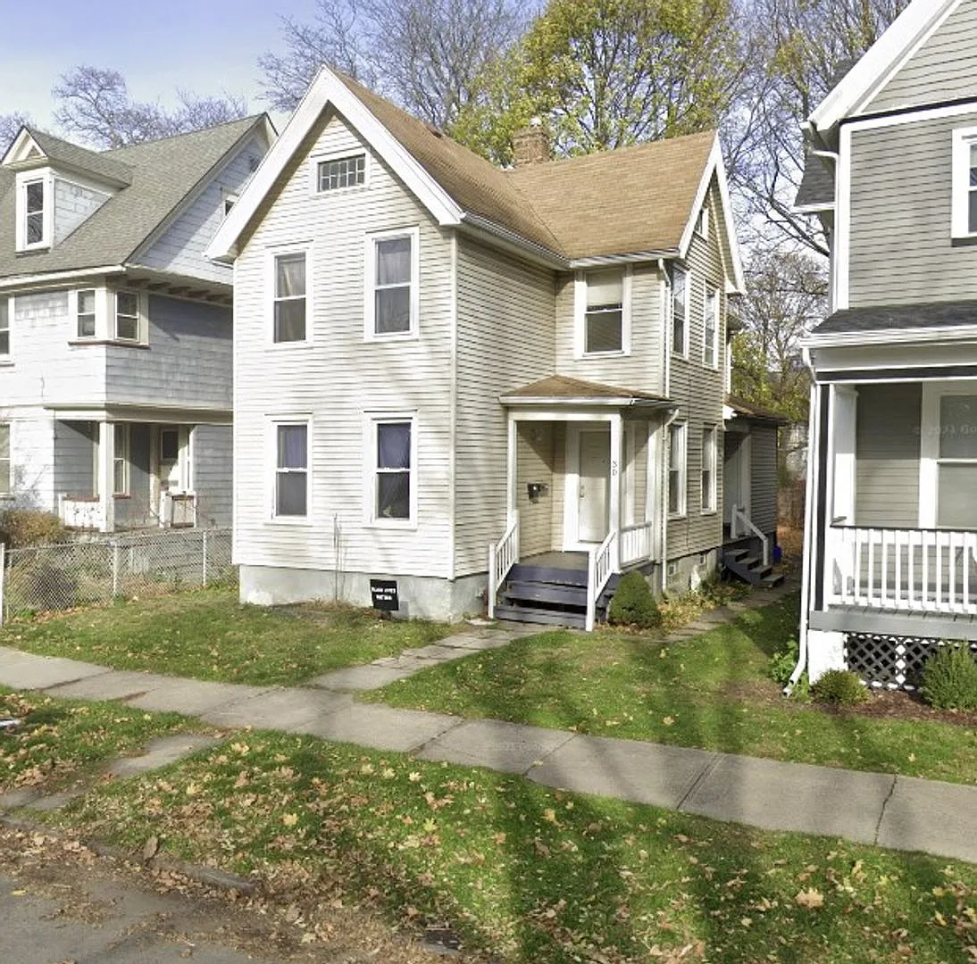 South Wedge U of R Area Large 2 Bedroom Available Soon — Photo 1