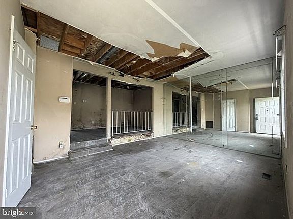 4th image of 2039 Wintergreen Pl