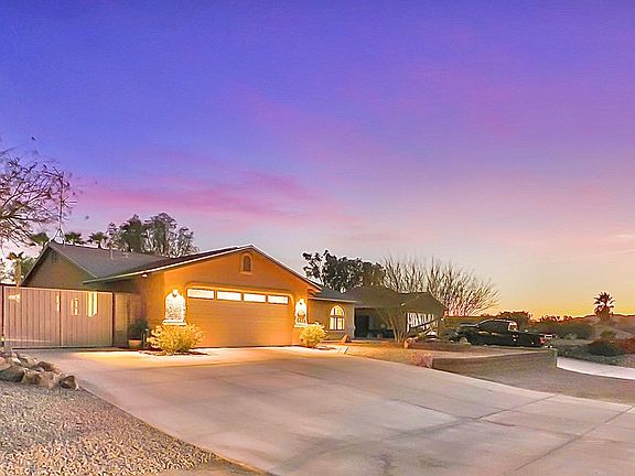2nd image of 2411 E Arapaho Rd