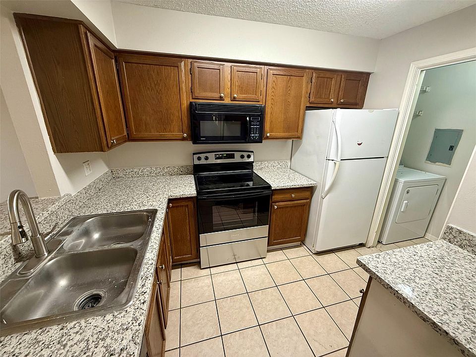 1st image of 25144 Budde Rd APT 7