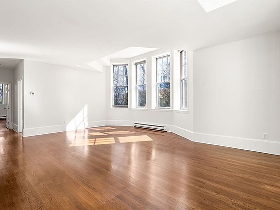 3rd image of 63 Garden Rd APT G2