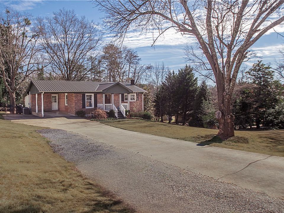 1st image of 219 Motor Boat Club Rd