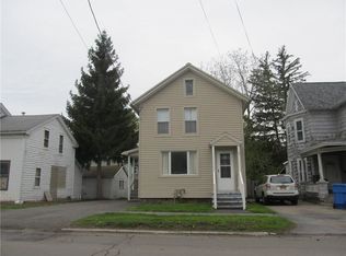 57 Phelps St, Lyons, NY 14489