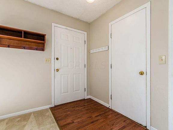4th image of 2298 Breeze Hill Dr