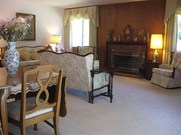 4th image of 4631 Barlin Ct