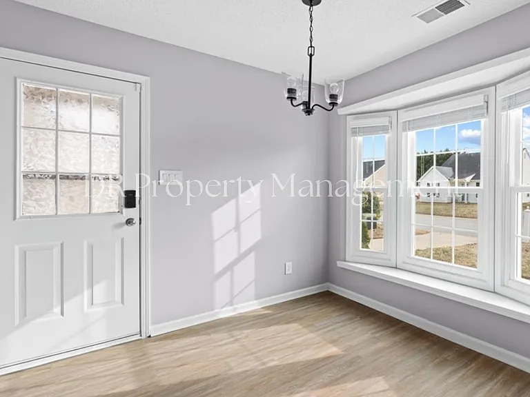 4712 Periwinkle Pl — Photo 4