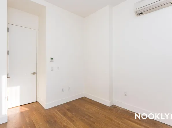 140 4th Avenue image 6 of 17