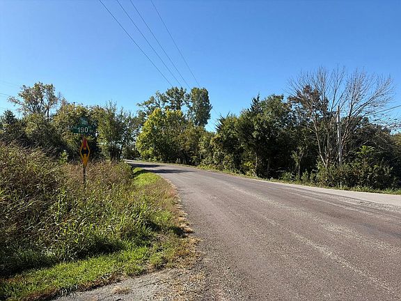 4th image of 19021 W Outer Rd