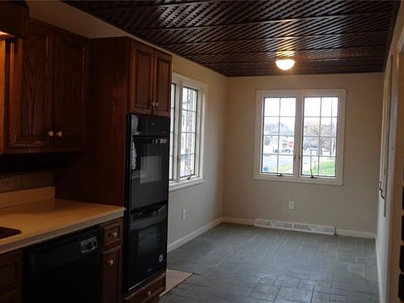 5th image of 501 Pershing St