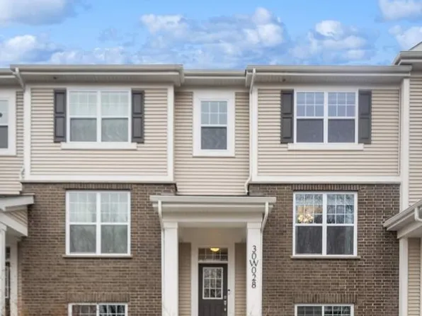 30W028 Brayman Ct, Naperville, IL 60563