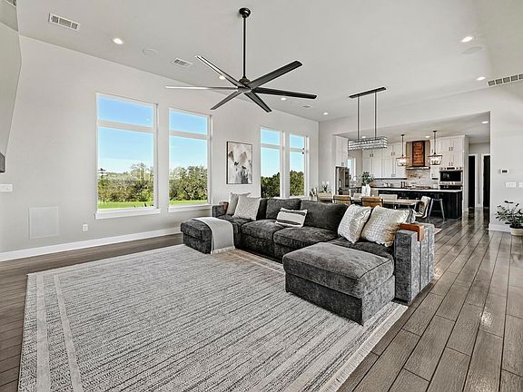 5th image of 220 Eagle Ridge