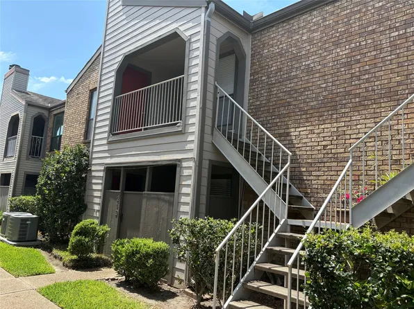 2025 Augusta Dr APT 214, Houston, TX 77057