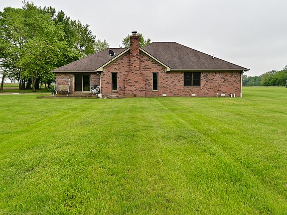 3rd image of 2090 W County Road 400 S
