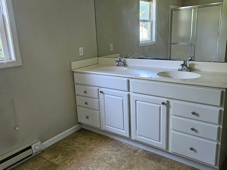 320 Strathmore Ave — Photo 15