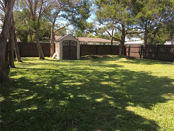 2nd image of 315 Parkdale Dr