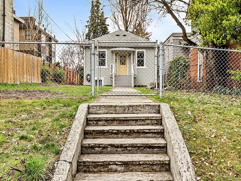1521 E Spruce St — Photo 30