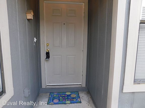 4th image of 8754 Pinevalley Ln