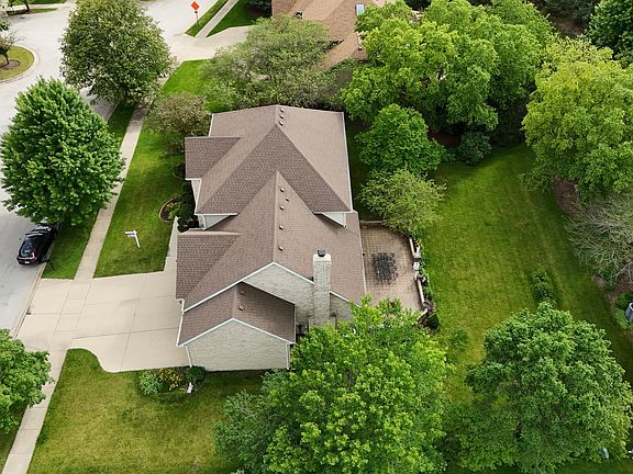 4th image of 1058 Courtland Pl