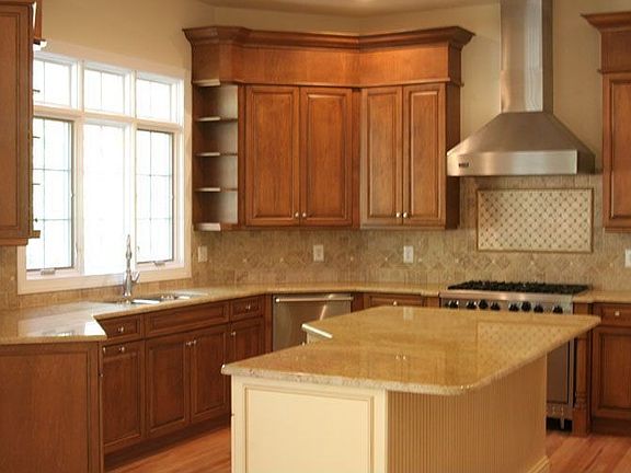 Kitchen with Granite